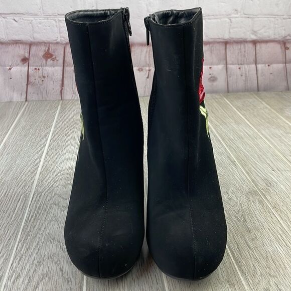 Madeline Stuart Embroidered Floral Stiletto Booties. Women's 8 - Picture 4 of 12